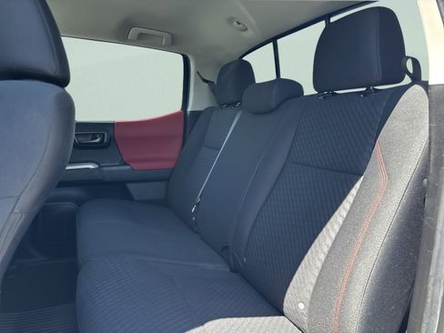 Used 2023 Toyota Tacoma SR5 AWD/4WD image 15