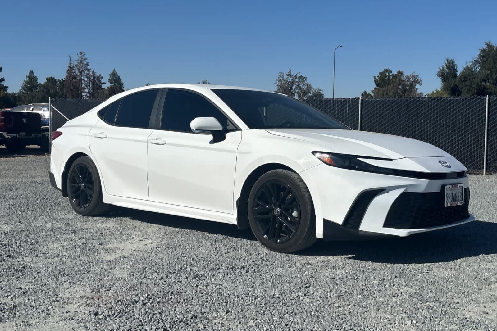 Used 2025 Toyota Camry SE FWD image 9