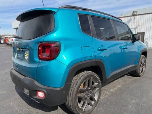 Used 2021 Jeep Renegade Latitude w/ Luxury Group II image 4