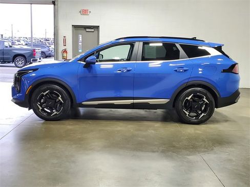 Used 2026 Kia Sportage EX w/ EX Panorama Roof Package image 6