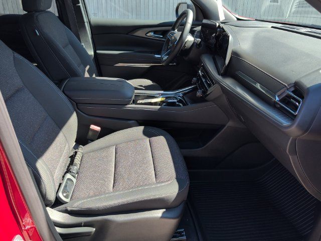 Used 2025 Chevrolet Traverse LT w/ Driver Confidence Package FWD image 30