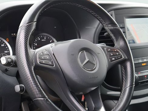 Used 2023 Mercedes-Benz Metris Passenger image 19