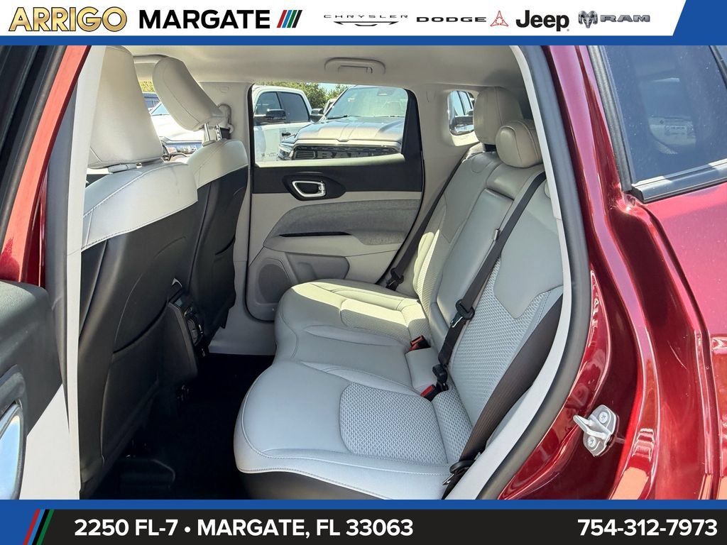 Used 2022 Jeep Compass Latitude w/ Convenience Group FWD image 10