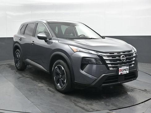 Used 2025 Nissan Rogue SV AWD/4WD image 4