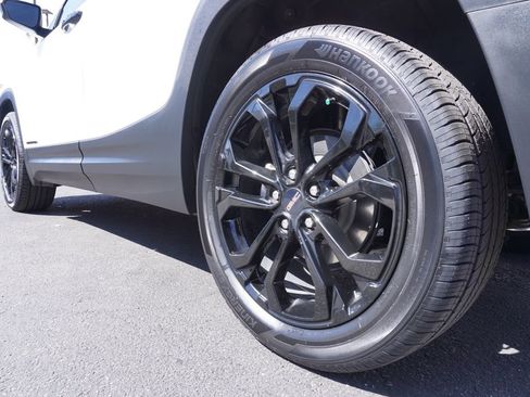 Certified 2022 GMC Terrain SLE w/ Driver Convenience Package image 6