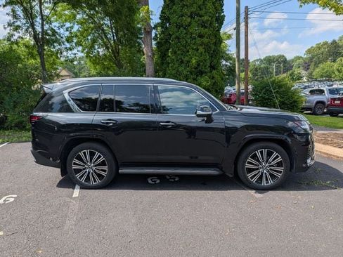 Used 2025 Lexus LX 700h Luxury AWD/4WD image 2