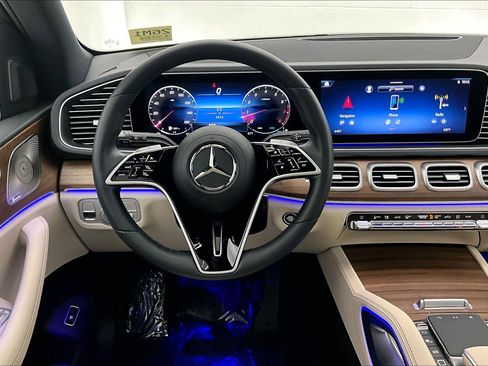Used 2026 Mercedes-Benz GLE 450 4MATIC image 4