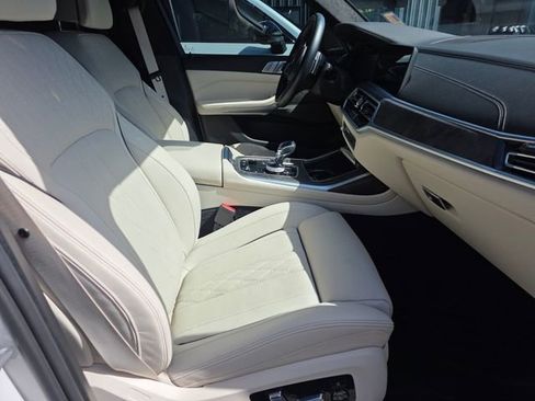 Used 2021 BMW X7 M50i image 5