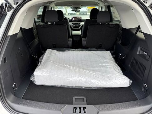New 2026 Ford Explorer Active RWD image 19