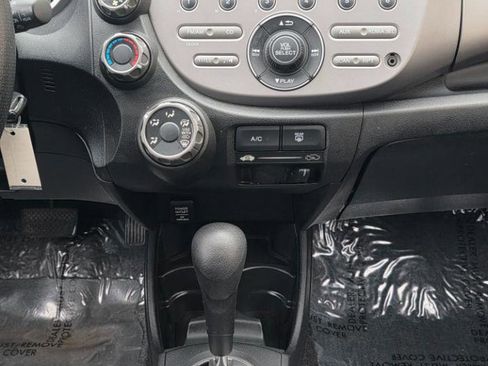 Used 2010 Honda Fit Sport image 16