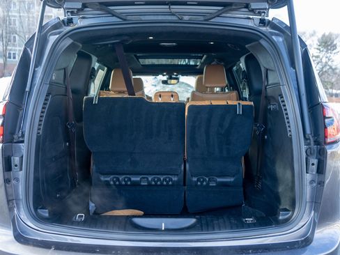 Used 2022 Chrysler Pacifica Pinnacle image 9