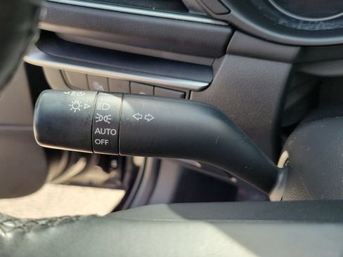 Used 2024 MAZDA MAZDA3 s FWD image 30