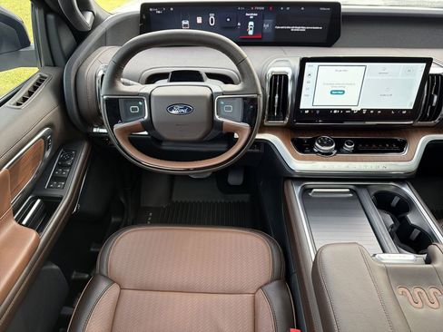 Used 2025 Ford Expedition Max King Ranch AWD/4WD image 18