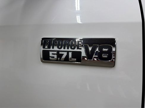 Used 2015 Toyota Tundra SR5 w/ SR5 Upgrade Package RWD image 37