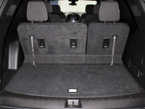 Used 2023 Chevrolet Traverse LT AWD/4WD image 13