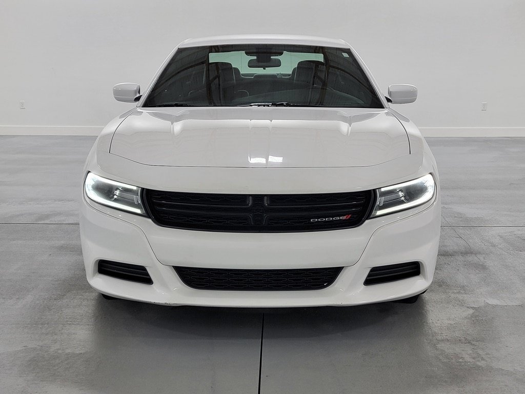Used 2020 Dodge Charger SXT w/ Leather Interior Group RWD image 3