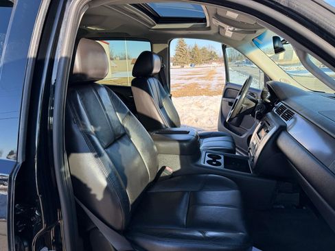 Used 2010 Chevrolet Avalanche LT w/ Luxury Package image 25