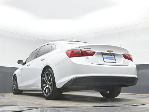 Used 2016 Chevrolet Malibu LT FWD image 43