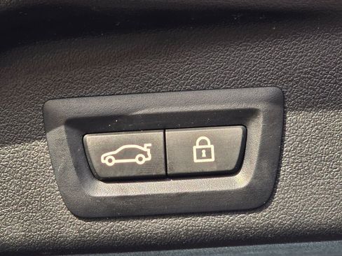 Used 2022 BMW X5 xDrive45e w/ M Sport Package image 20