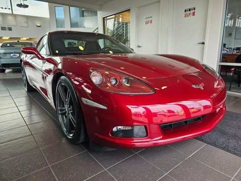 Used 2008 Chevrolet Corvette Coupe w/ Preferred Equipment Group RWD image 1