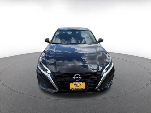 Used 2025 Nissan Altima 2.5 SV FWD image 4