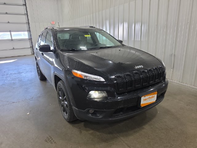 Used 2017 Jeep Cherokee Limited AWD/4WD image 2