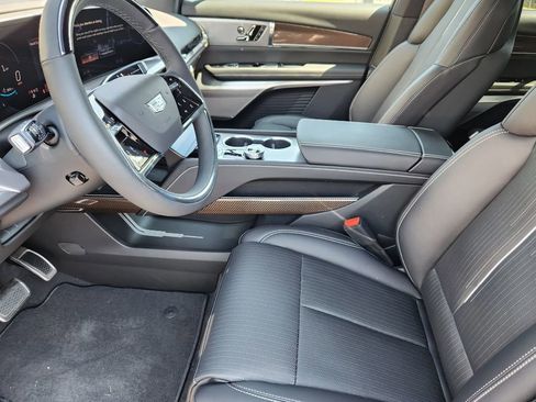 New 2026 Cadillac Vistiq Sport image 12