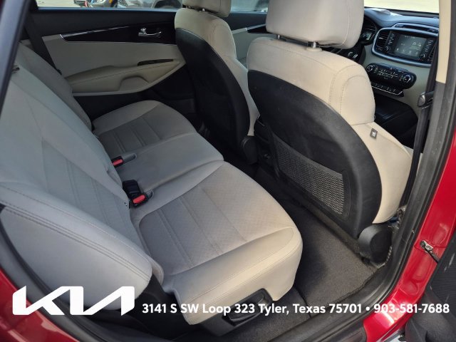 Used 2017 Kia Sorento FWD w/ LX Convenience Package image 14