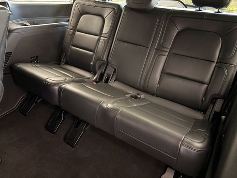 Used 2024 Lincoln Navigator Reserve AWD/4WD image 20