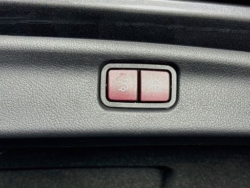 Used 2023 Mercedes-Benz C 43 AMG 4MATIC Sedan image 34