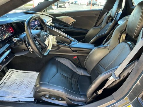 Used 2021 Chevrolet Corvette Stingray Premium Conv w/ Z51 Performance Package image 9