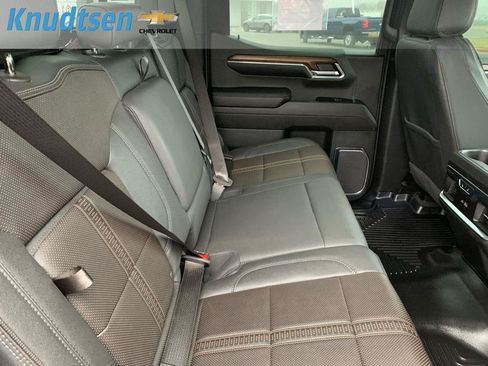 Used 2024 Chevrolet Silverado 1500 High Country w/ Technology Package image 11