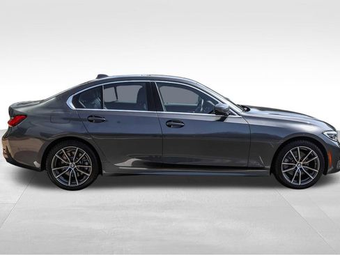 Used 2019 BMW 330i xDrive Sedan w/ Premium Package AWD/4WD image 4
