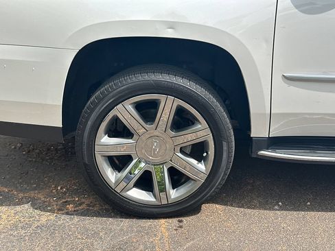 Used 2020 Cadillac Escalade ESV Luxury AWD/4WD image 20