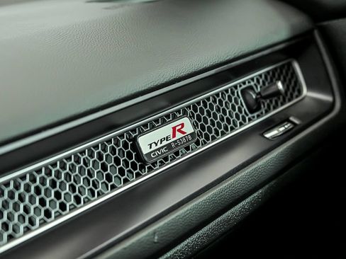 Used 2025 Honda Civic Type R image 23