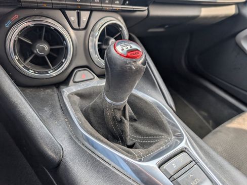 Used 2019 Chevrolet Camaro SS image 11