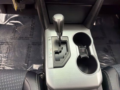 Used 2013 Toyota Camry SE image 15