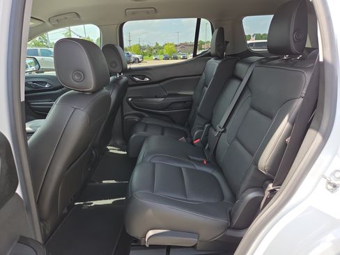 Used 2017 GMC Acadia SLT FWD image 11