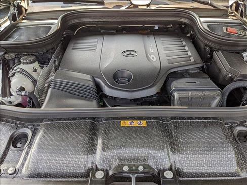 Certified 2025 Mercedes-Benz GLE 450 4MATIC image 18