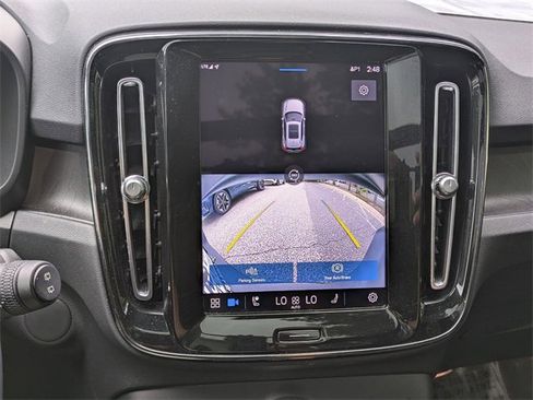 Certified 2023 Volvo XC40 Recharge Ultimate image 16