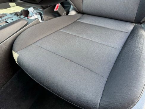 Used 2024 Chevrolet Colorado W/T RWD image 23