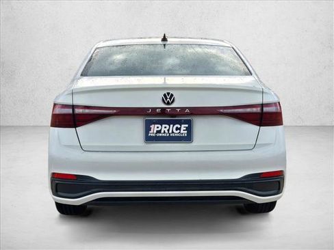 Used 2025 Volkswagen Jetta Sport FWD image 6