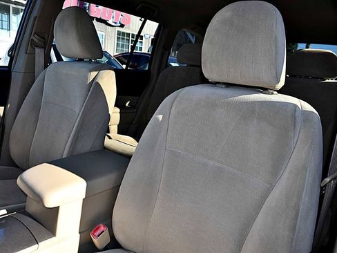 Used 2013 Toyota Highlander FWD image 14