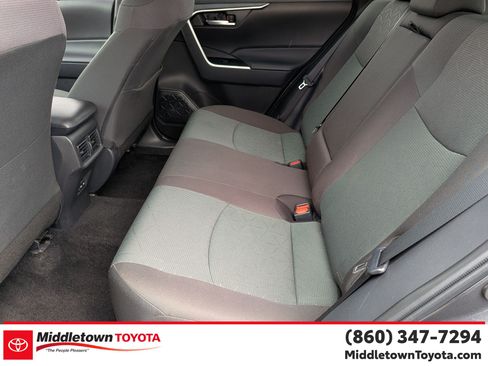 Certified 2025 Toyota RAV4 XLE AWD/4WD image 31