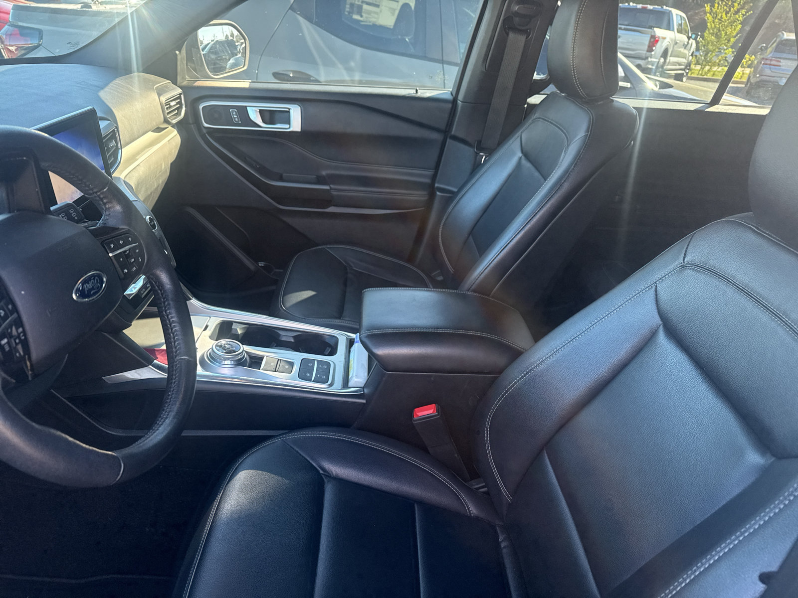 Used 2020 Ford Explorer XLT w/ Equipment Group 202A RWD image 5