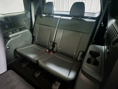 Used 2025 Hyundai Santa Fe SEL FWD image 29