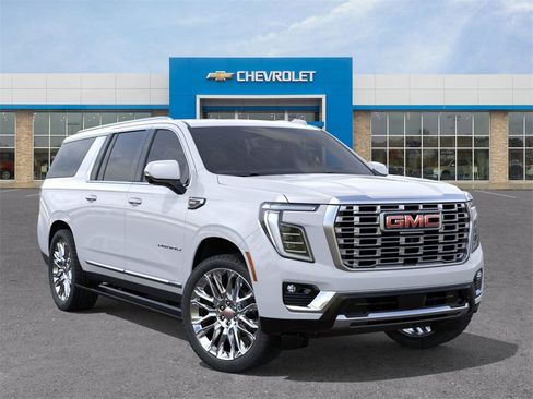 New 2026 GMC Yukon XL Denali w/ Denali Reserve Package image 7