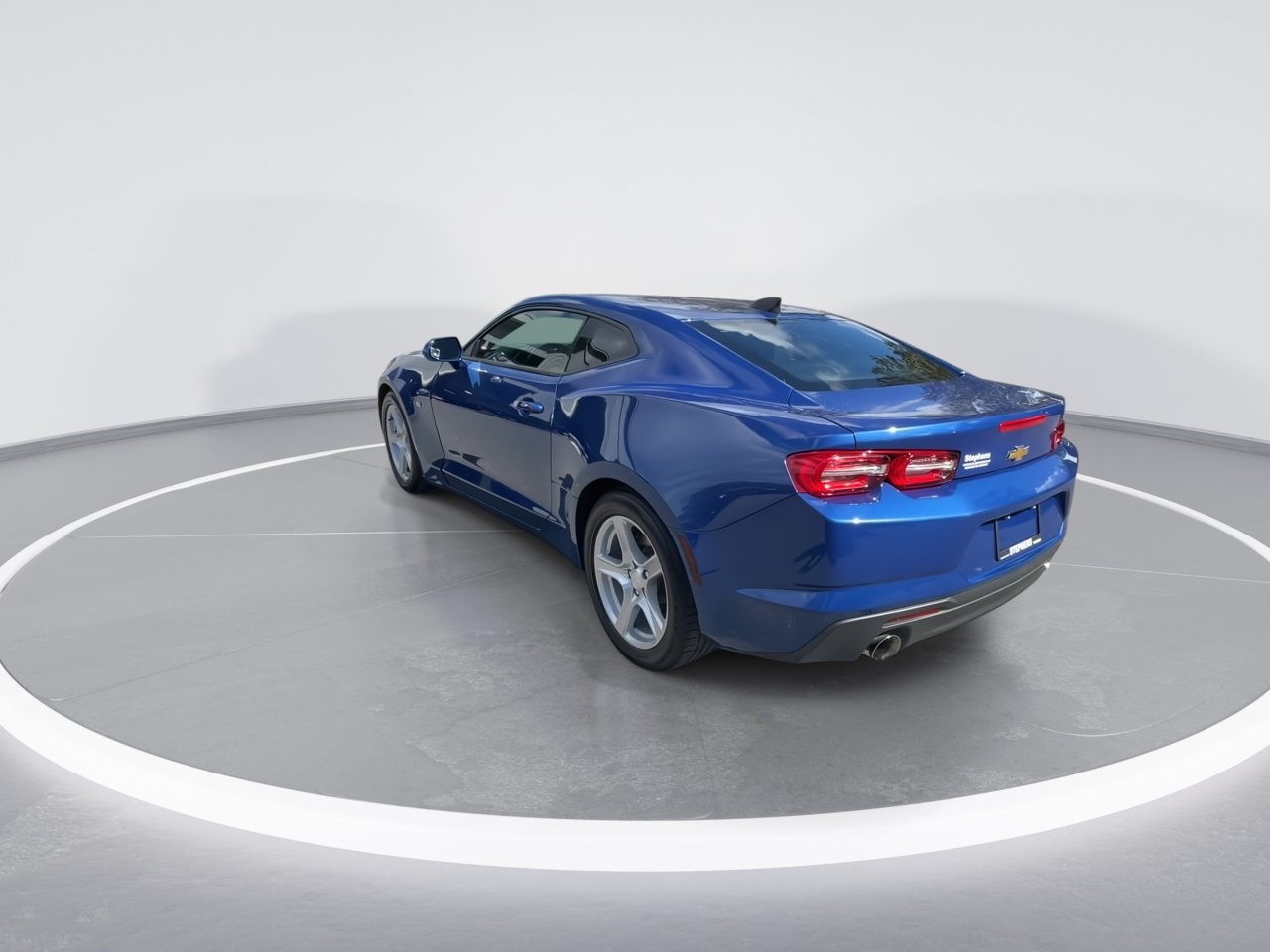 Used 2023 Chevrolet Camaro LT RWD image 14