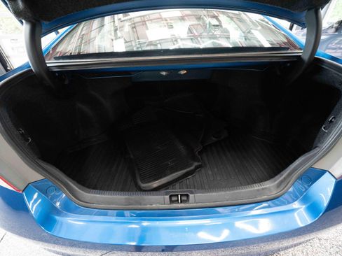 Used 2017 Toyota Camry SE w/ Moonroof Package FWD image 27