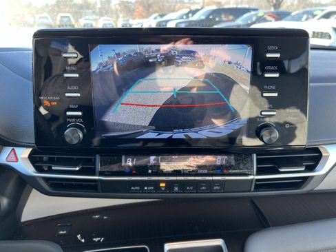 Used 2022 Toyota Sienna LE image 19